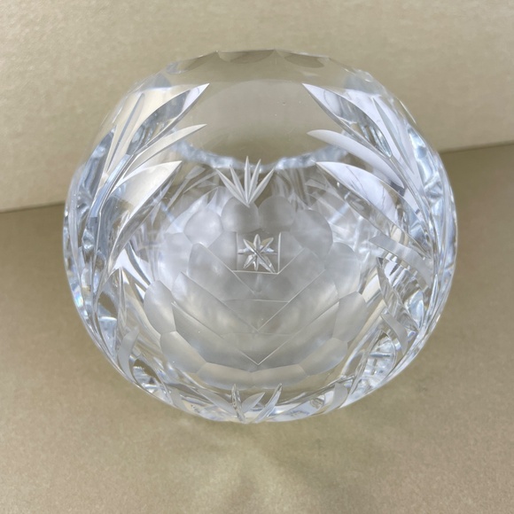 Vintage Cut Glass Crystal Round Orb Ashtray Etched Rose Flower - Picture 3 of 5